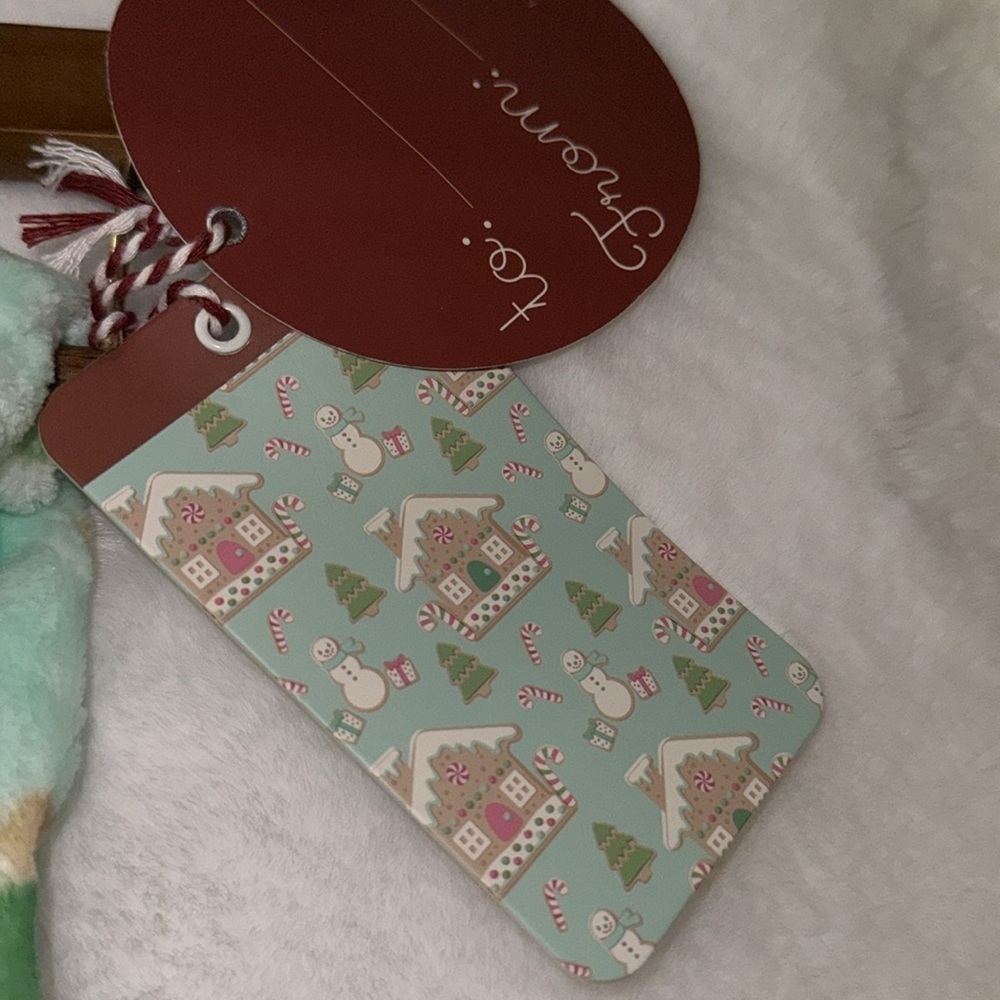 North Pole Cookie Co Christmas teal Gingerbread Plush Throw Blanket - Picture 6 of 6